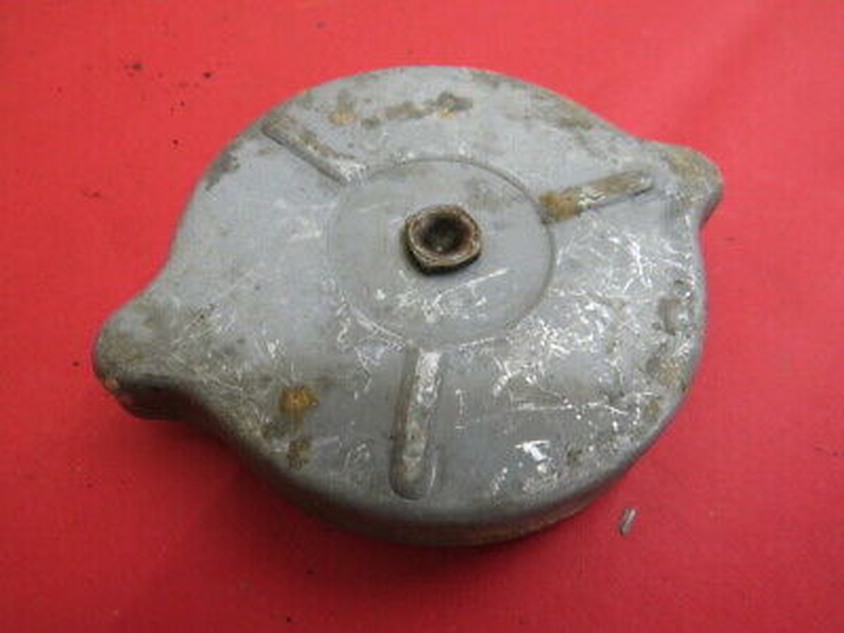 Petrol/Fuel Caps - Non-locking - 1941-48 pas
